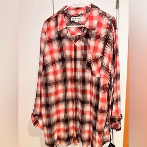 NWT Ava Viv long sleeve plaid button down shirt. Size 3X
